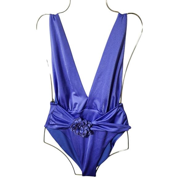 NEW Agua Bendita Ina Tile Embellished Flower Plunge V-Neck One Piece Swimsuit - Picture 3 of 9